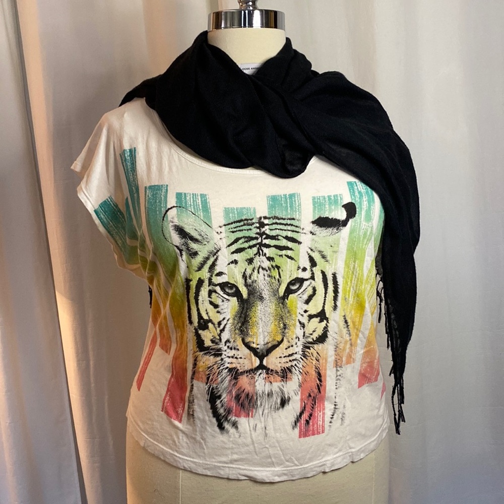 Forever 21 Top & Black Fringe Scarf
